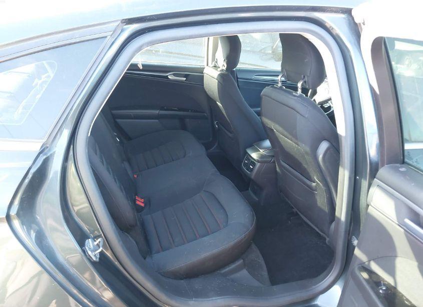 Photo 8 of 2015 Ford Fusion SE (VIN 3FA6P0H94FR103929)