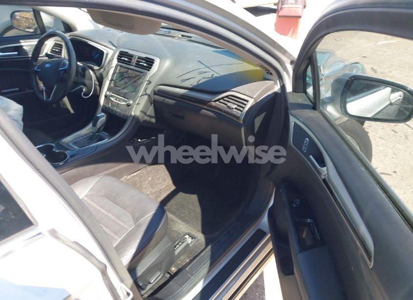 Photo 5 of 2015 Ford Fusion SE (VIN 3FA6P0H94FR205344)