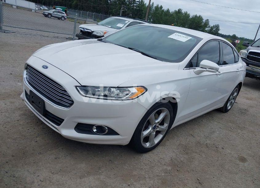 Photo 2 of 2015 Ford Fusion SE (VIN 3FA6P0H94FR258707)