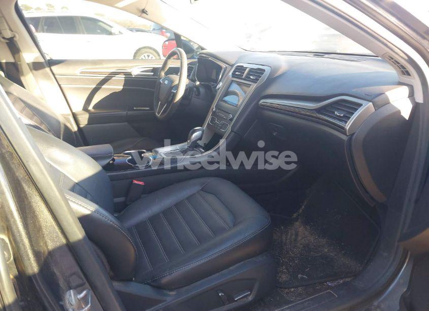 Photo 5 of 2016 Ford Fusion SE (VIN 3FA6P0H94GR129321)