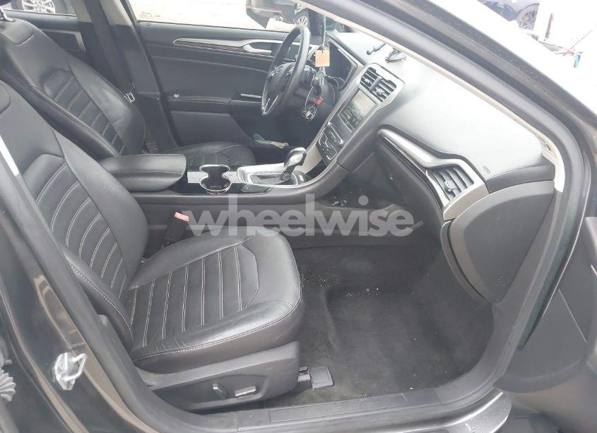 Photo 5 of 2016 Ford Fusion SE (VIN 3FA6P0H94GR156261)