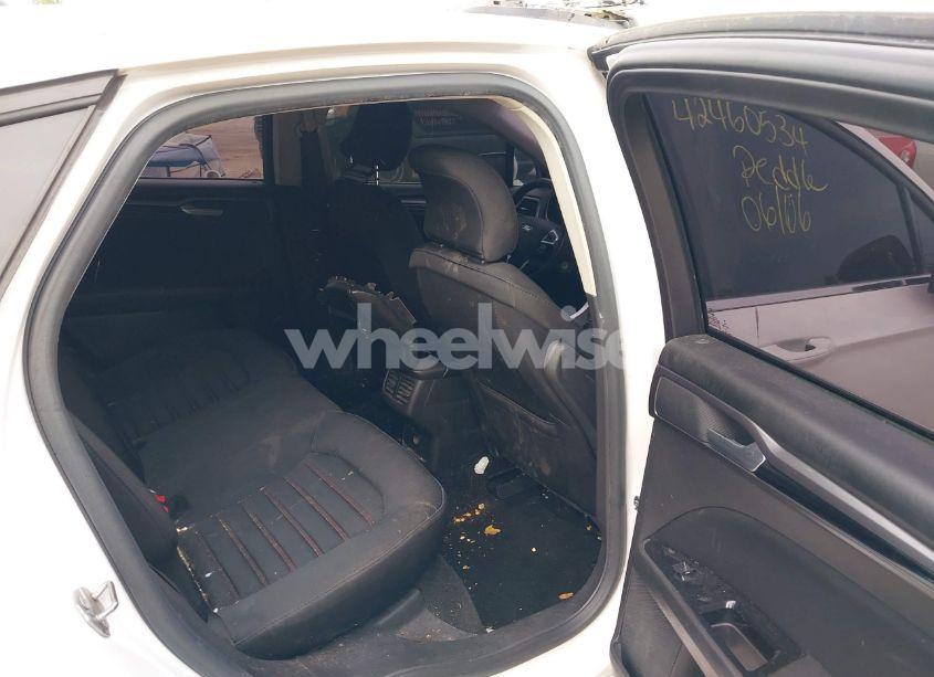 Photo 8 of 2016 Ford Fusion SE (VIN 3FA6P0H94GR231136)