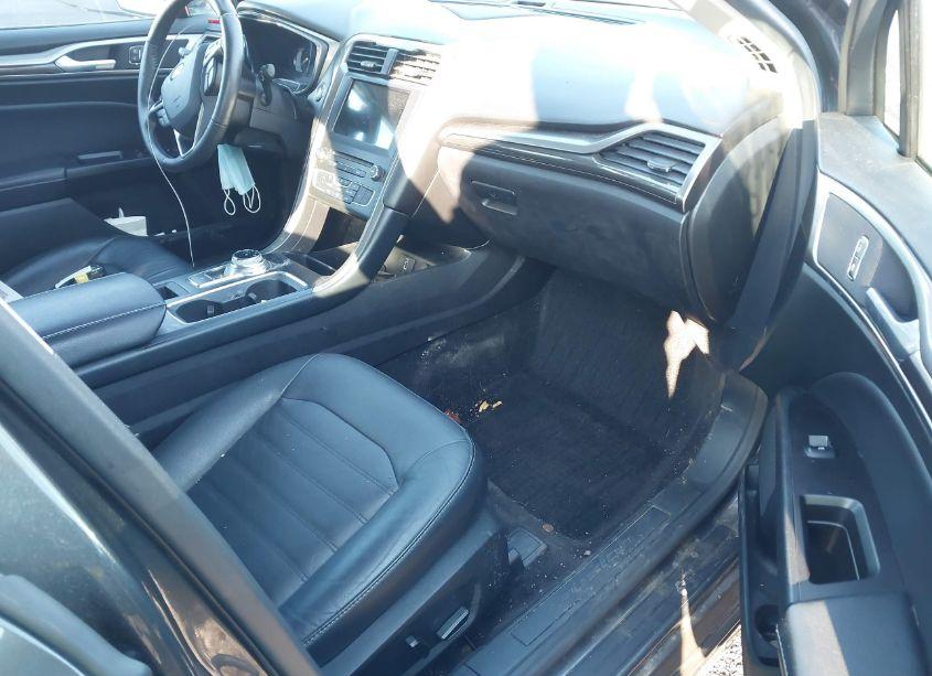 Photo 5 of 2017 Ford Fusion SE (VIN 3FA6P0H94HR136531)