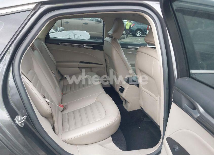 Photo 8 of 2017 Ford Fusion SE (VIN 3FA6P0H94HR137193)