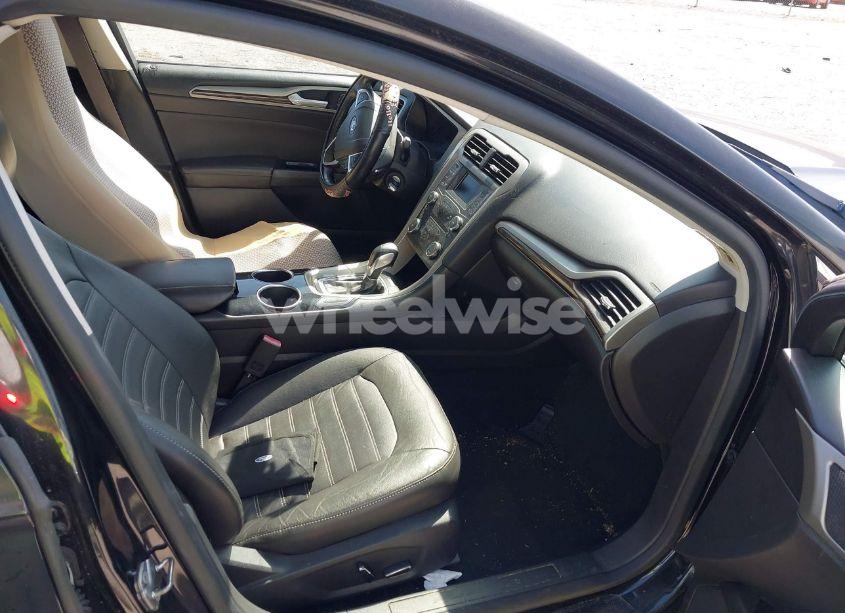 Photo 5 of 2013 Ford Fusion SE (VIN 3FA6P0H95DR238477)