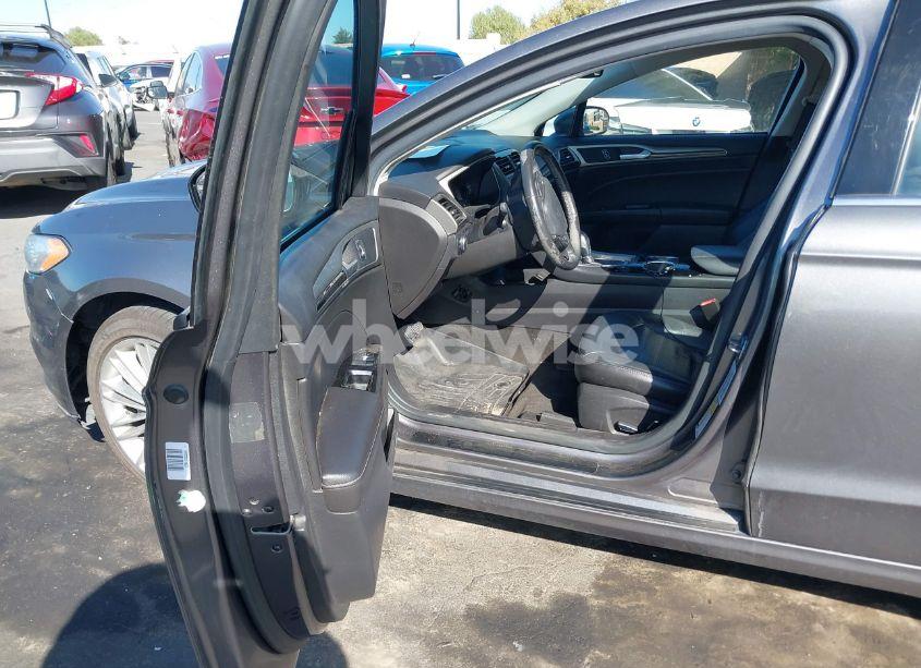 Photo 5 of 2013 Ford Fusion SE (VIN 3FA6P0H95DR346100)