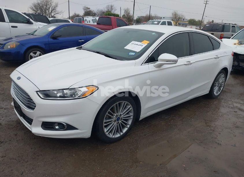 Photo 2 of 2014 Ford Fusion SE (VIN 3FA6P0H95ER176290)