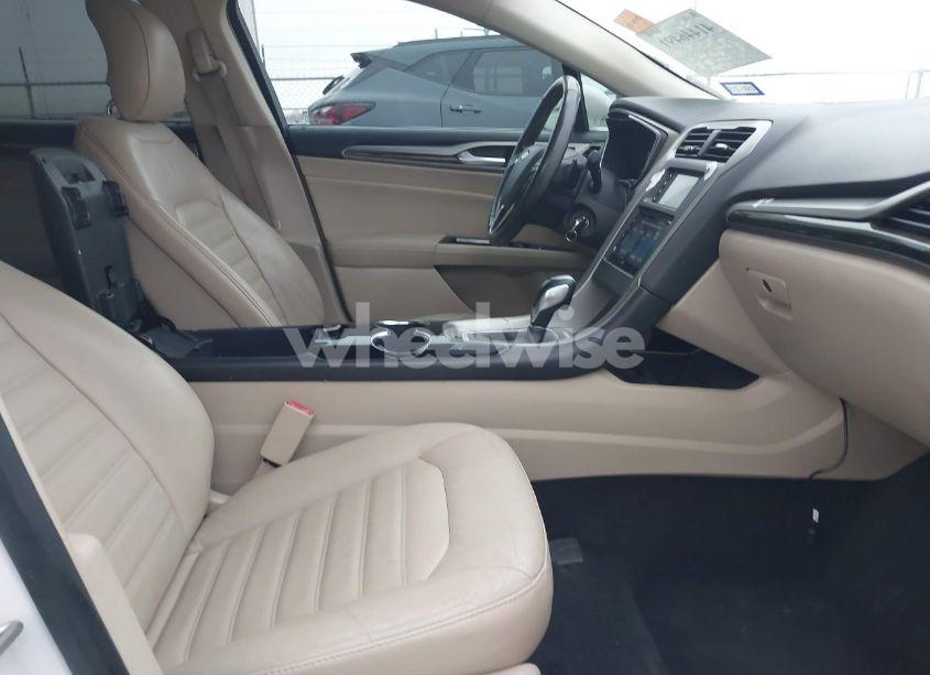 Photo 5 of 2014 Ford Fusion SE (VIN 3FA6P0H95ER176290)