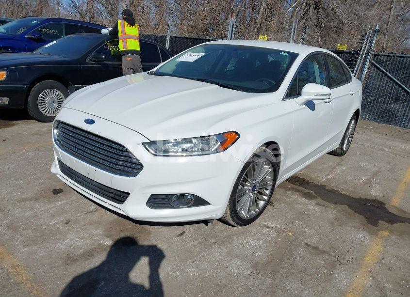 Photo 2 of 2014 Ford Fusion SE (VIN 3FA6P0H95ER276566)