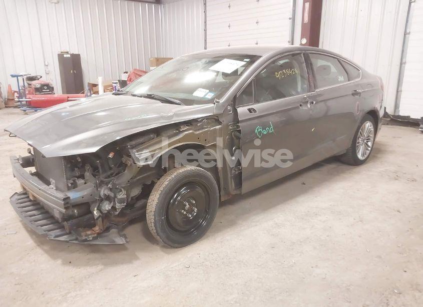 Photo 2 of 2014 Ford Fusion SE (VIN 3FA6P0H95ER308822)