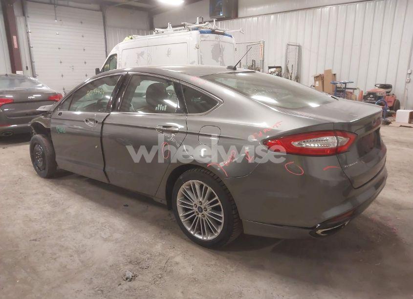 Photo 3 of 2014 Ford Fusion SE (VIN 3FA6P0H95ER308822)