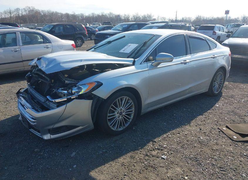 Photo 2 of 2014 Ford Fusion SE (VIN 3FA6P0H95ER319965)