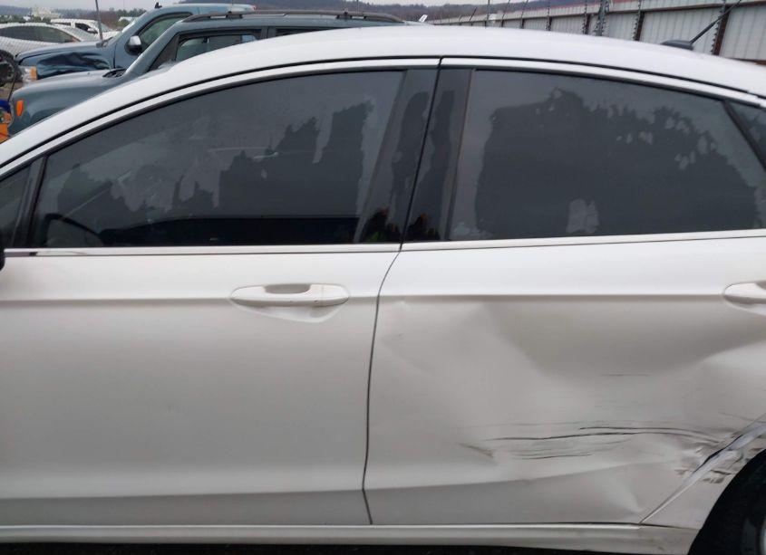 Photo 14 of 2014 Ford Fusion SE (VIN 3FA6P0H95ER360984)