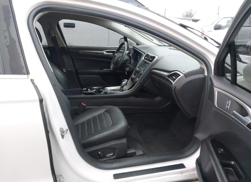 Photo 5 of 2014 Ford Fusion SE (VIN 3FA6P0H95ER360984)