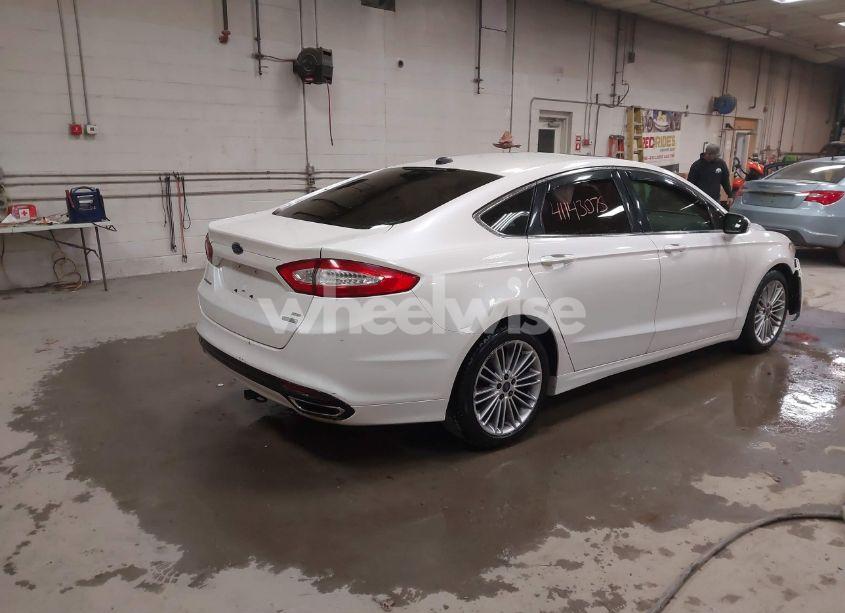 Photo 4 of 2014 Ford Fusion SE (VIN 3FA6P0H95ER381723)
