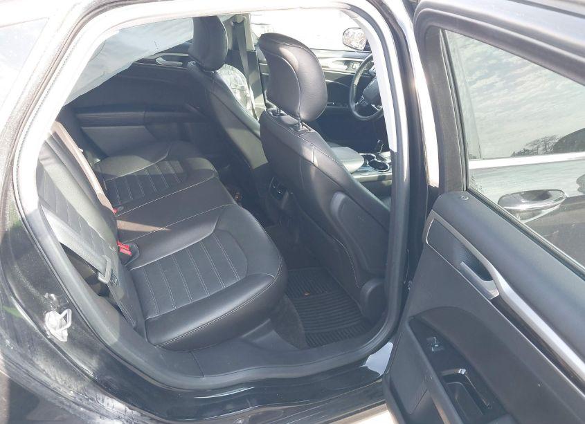 Photo 8 of 2015 Ford Fusion SE (VIN 3FA6P0H95FR262314)