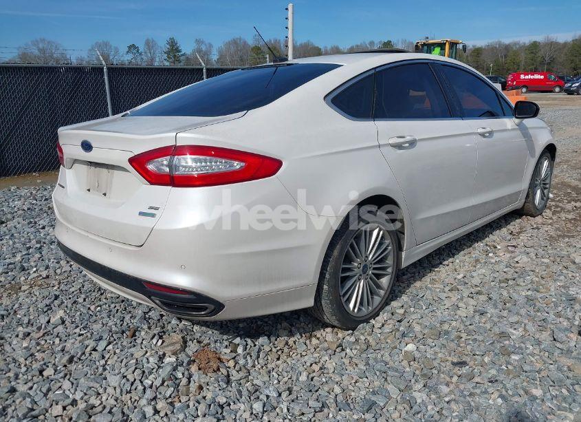 Photo 4 of 2015 Ford Fusion SE (VIN 3FA6P0H95FR272650)