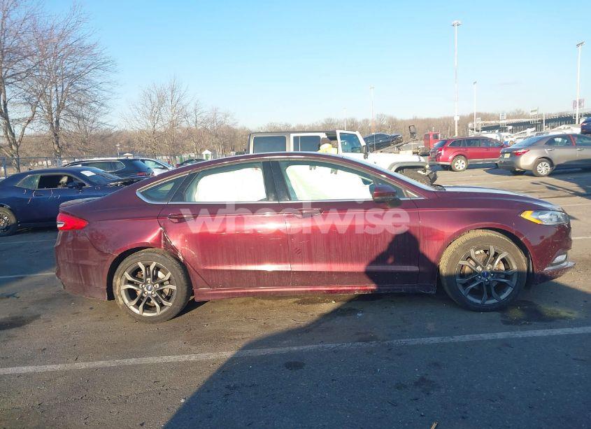 Photo 13 of 2018 Ford Fusion SE (VIN 3FA6P0H95JR152937)