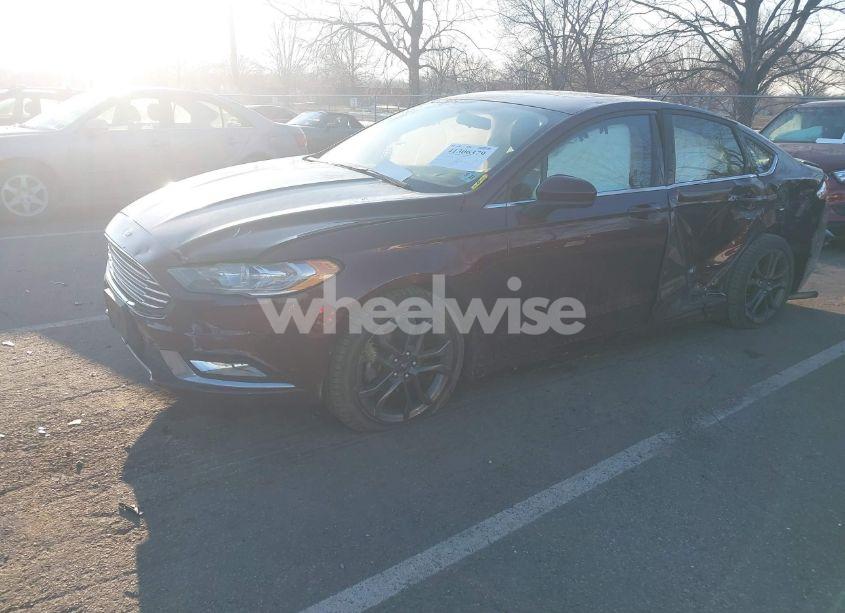 Photo 2 of 2018 Ford Fusion SE (VIN 3FA6P0H95JR152937)