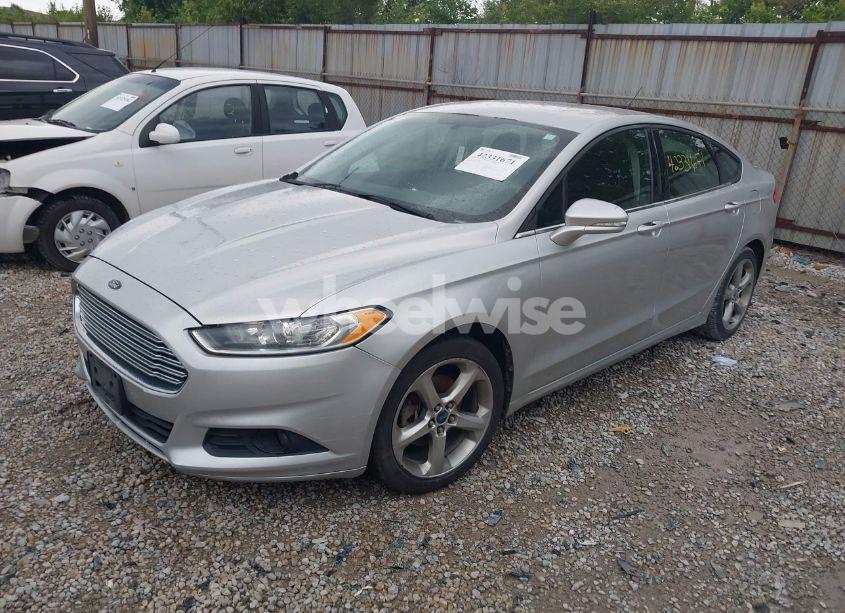 Photo 2 of 2013 Ford Fusion SE (VIN 3FA6P0H96DR162297)