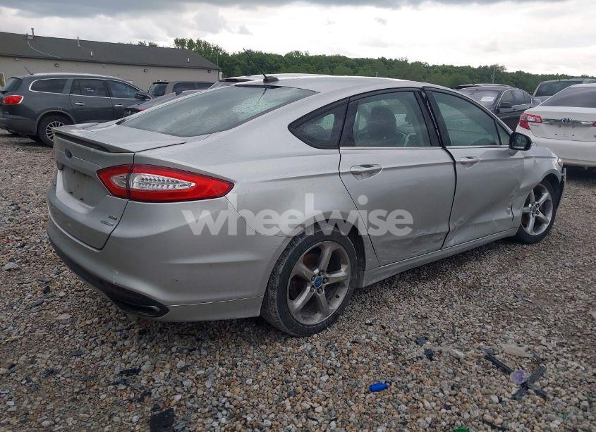 Photo 4 of 2013 Ford Fusion SE (VIN 3FA6P0H96DR162297)