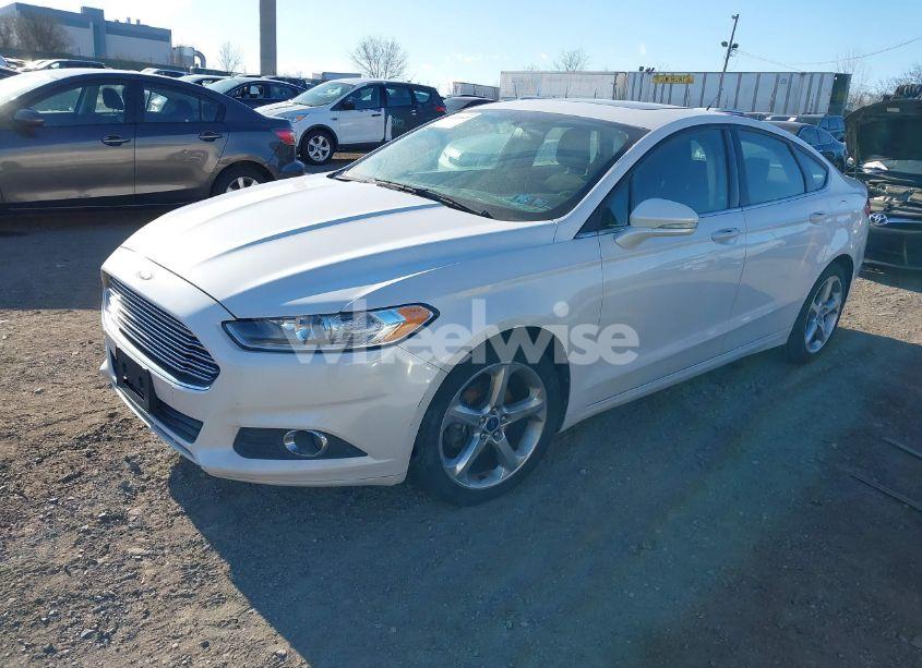 Photo 2 of 2013 Ford Fusion SE (VIN 3FA6P0H96DR197311)