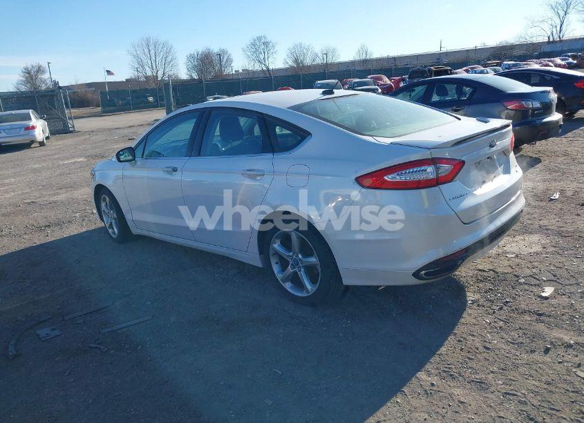 Photo 3 of 2013 Ford Fusion SE (VIN 3FA6P0H96DR197311)