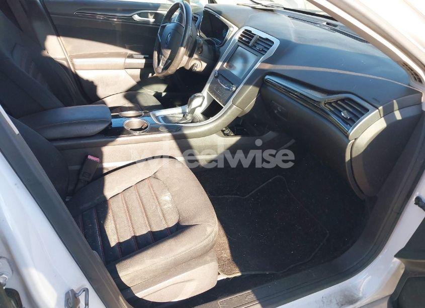 Photo 5 of 2013 Ford Fusion SE (VIN 3FA6P0H96DR197311)