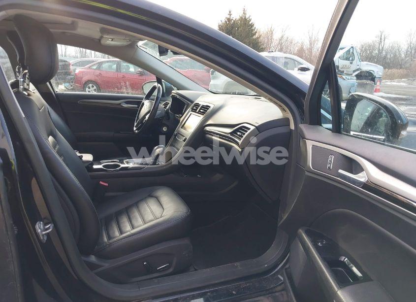 Photo 5 of 2013 Ford Fusion SE (VIN 3FA6P0H96DR214429)