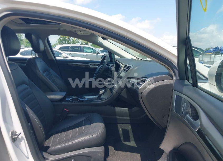 Photo 5 of 2013 Ford Fusion SE (VIN 3FA6P0H96DR272542)