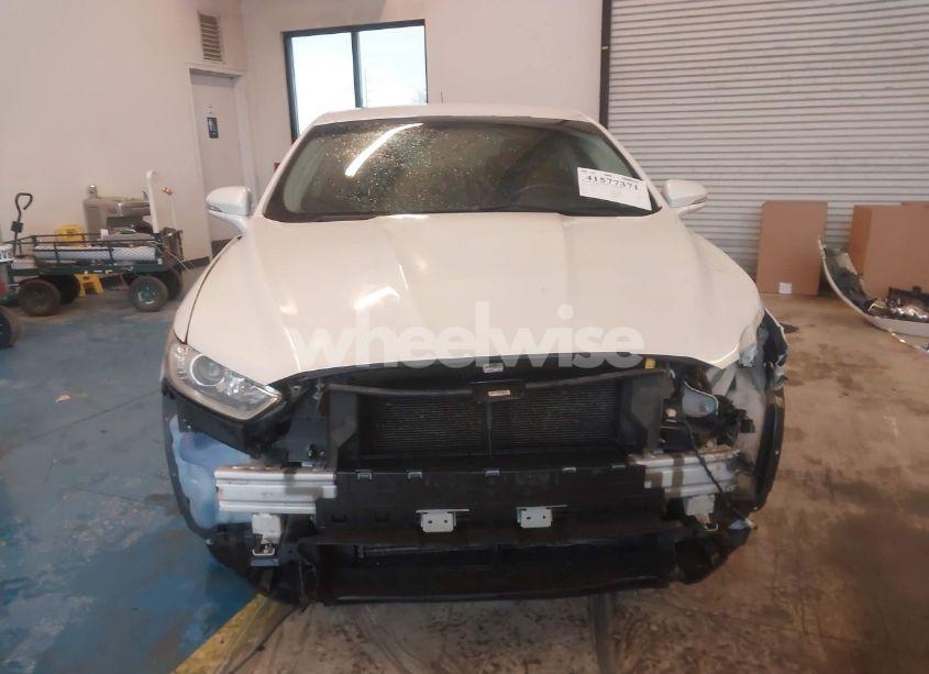 Photo 12 of 2014 Ford Fusion SE (VIN 3FA6P0H96ER381519)