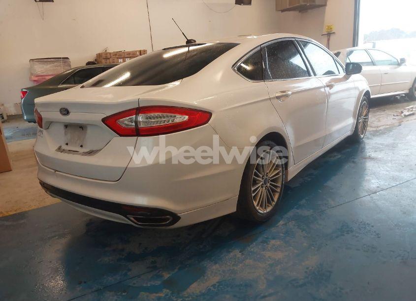 Photo 4 of 2014 Ford Fusion SE (VIN 3FA6P0H96ER381519)