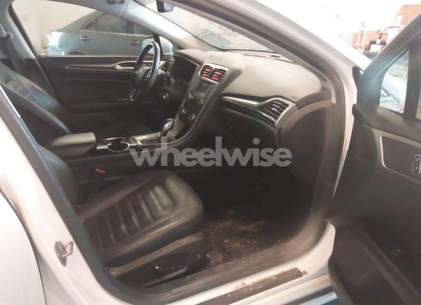 Photo 5 of 2014 Ford Fusion SE (VIN 3FA6P0H96ER381519)