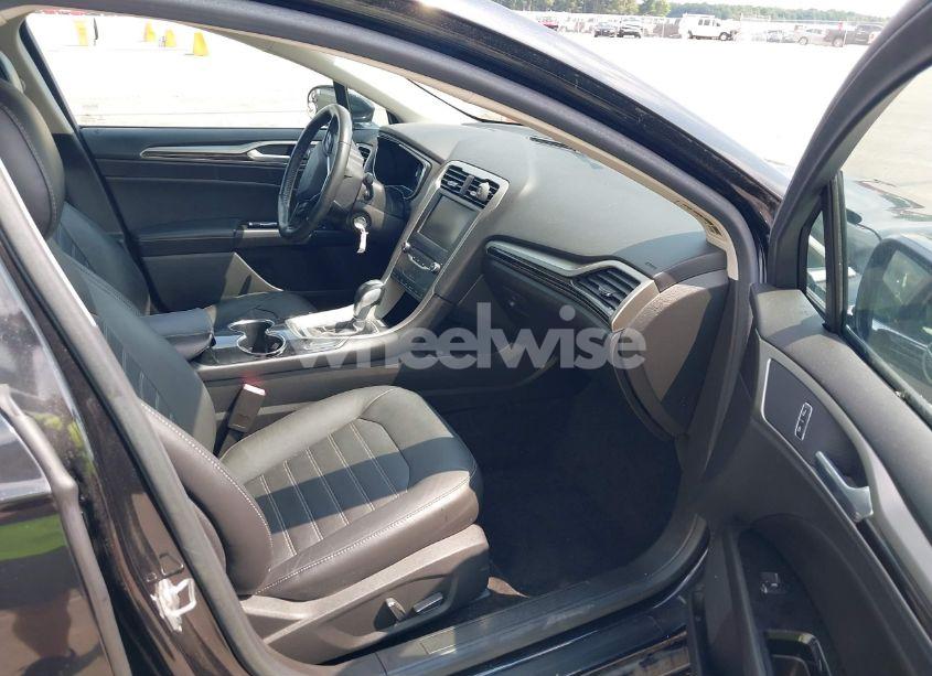 Photo 5 of 2014 Ford Fusion SE (VIN 3FA6P0H96ER382962)