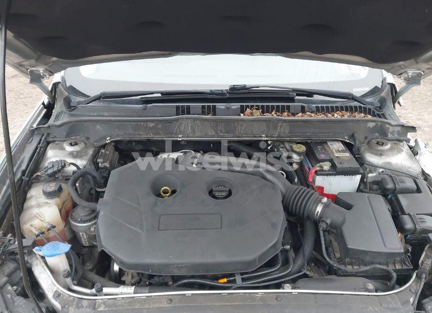 Photo 10 of 2014 Ford Fusion SE (VIN 3FA6P0H96ER385117)