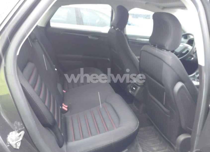 Photo 8 of 2015 Ford Fusion SE (VIN 3FA6P0H96FR221268)