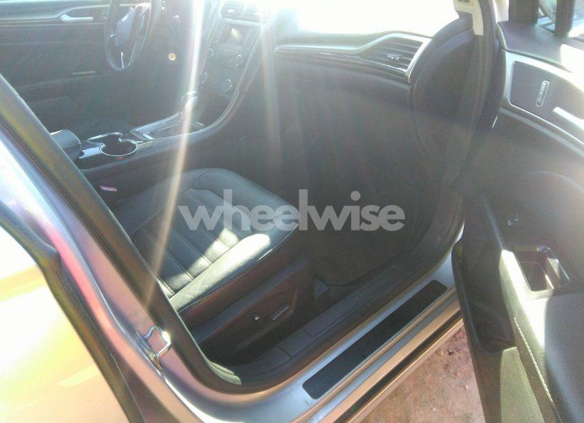 Photo 5 of 2015 Ford Fusion SE (VIN 3FA6P0H96FR248230)