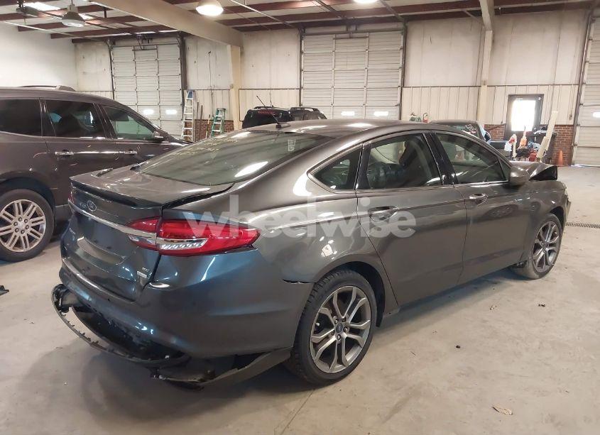 Photo 4 of 2017 Ford Fusion SE (VIN 3FA6P0H96HR316755)