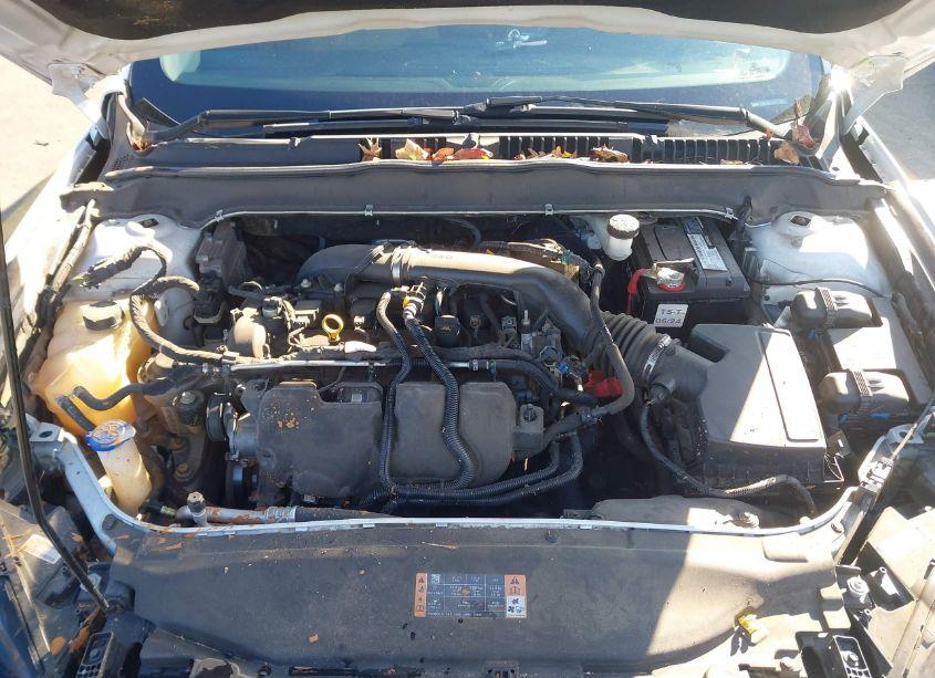 Photo 10 of 2018 Ford Fusion SE (VIN 3FA6P0H96JR244638)