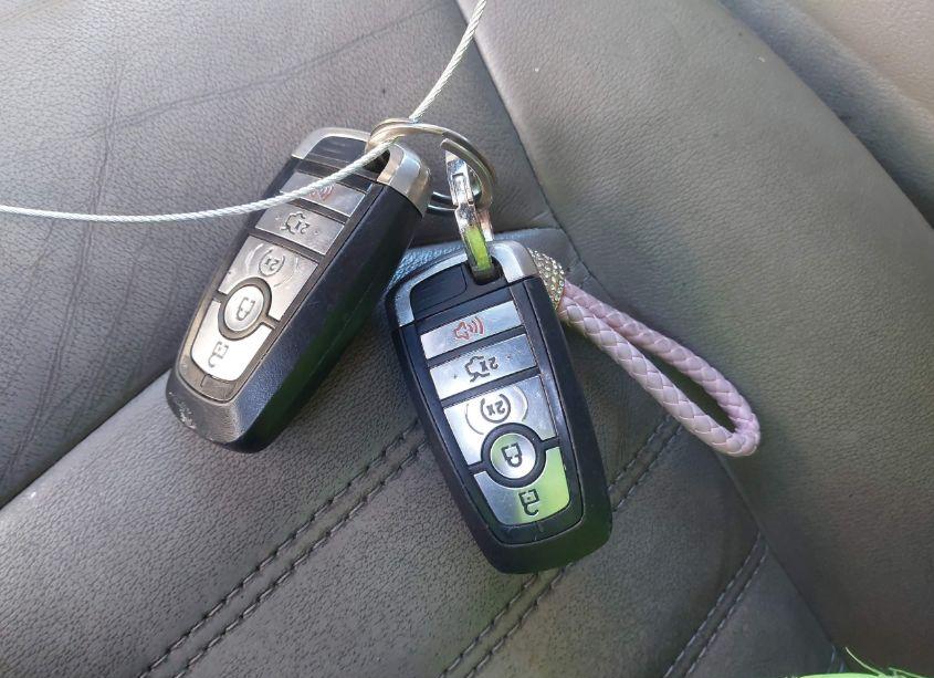 Photo 11 of 2018 Ford Fusion SE (VIN 3FA6P0H96JR244638)