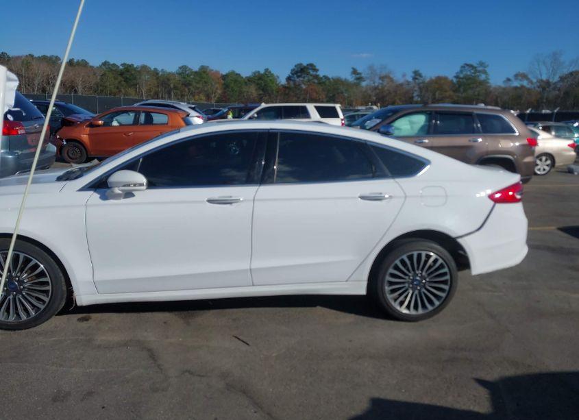 Photo 14 of 2018 Ford Fusion SE (VIN 3FA6P0H96JR244638)