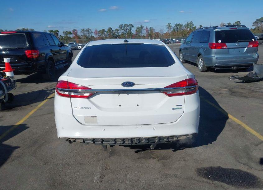 Photo 16 of 2018 Ford Fusion SE (VIN 3FA6P0H96JR244638)