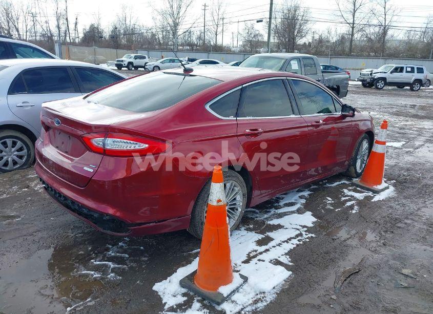 Photo 4 of 2014 Ford Fusion SE (VIN 3FA6P0H97ER253645)