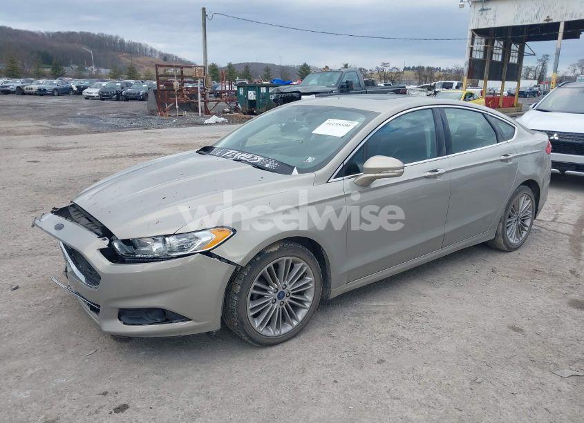 Photo 2 of 2015 Ford Fusion SE (VIN 3FA6P0H97FR176213)