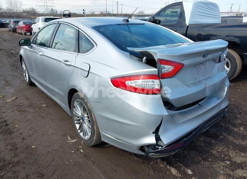 Photo 3 of 2016 Ford Fusion SE (VIN 3FA6P0H97GR242535)