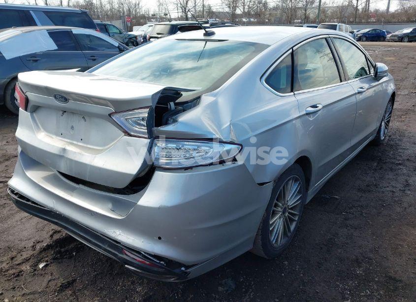 Photo 4 of 2016 Ford Fusion SE (VIN 3FA6P0H97GR242535)
