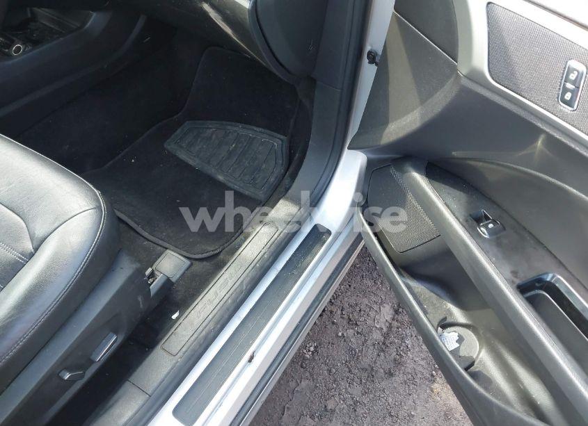 Photo 5 of 2016 Ford Fusion SE (VIN 3FA6P0H97GR242535)