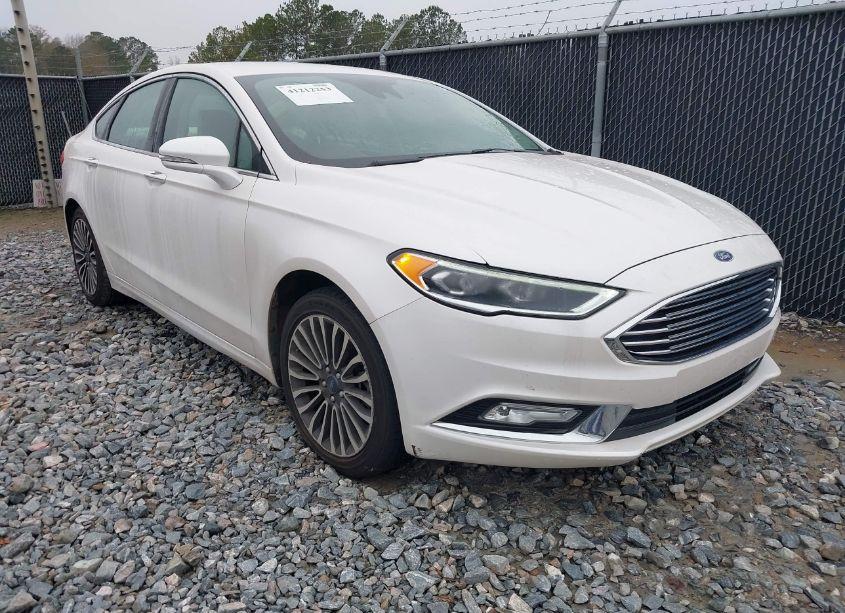 2017 Ford Fusion SE (VIN 3FA6P0H97HR175520) main photo