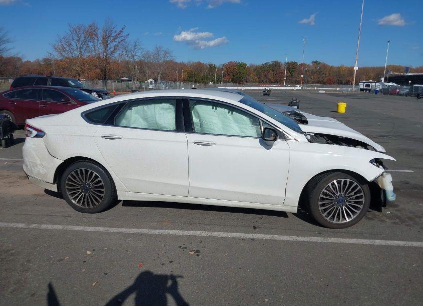 Photo 13 of 2018 Ford Fusion SE (VIN 3FA6P0H97JR105926)