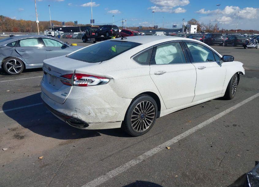 Photo 4 of 2018 Ford Fusion SE (VIN 3FA6P0H97JR105926)